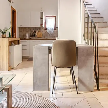 Albore Apartment *